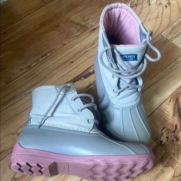 Sperry Gray and Pink Rain & Snow Boots size 5 womens - Picture 1 of 9